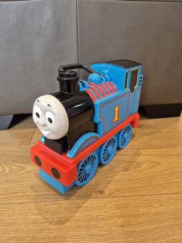 Thomas the train 2002 - train, carrying